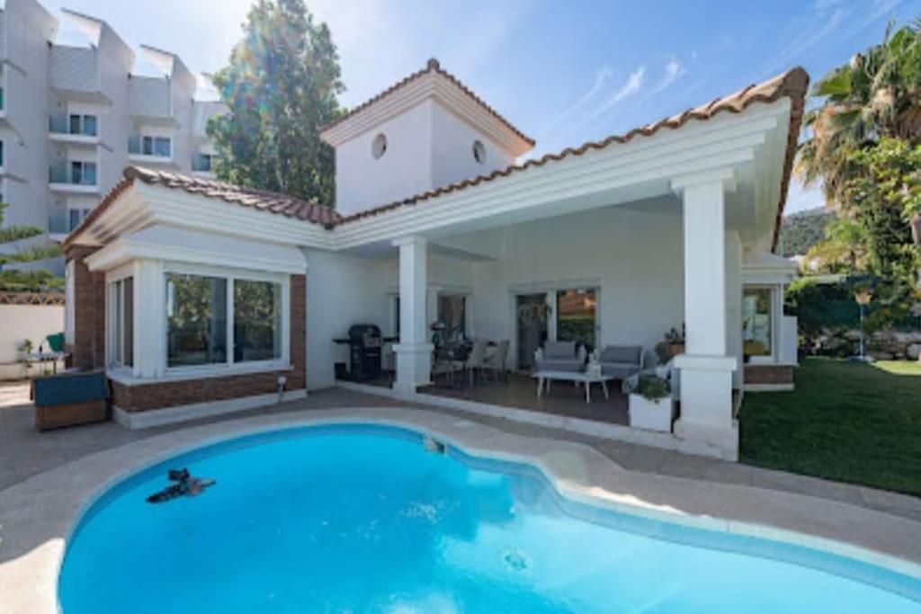 Villa Benalmadena, Av. Del Higueron Exterior photo